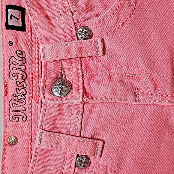 Miss Me Girls - Neon Pink Shorts. (Youth) Girl's Size: Waist 07x2.5 Inseam. - Picture 7 of 13